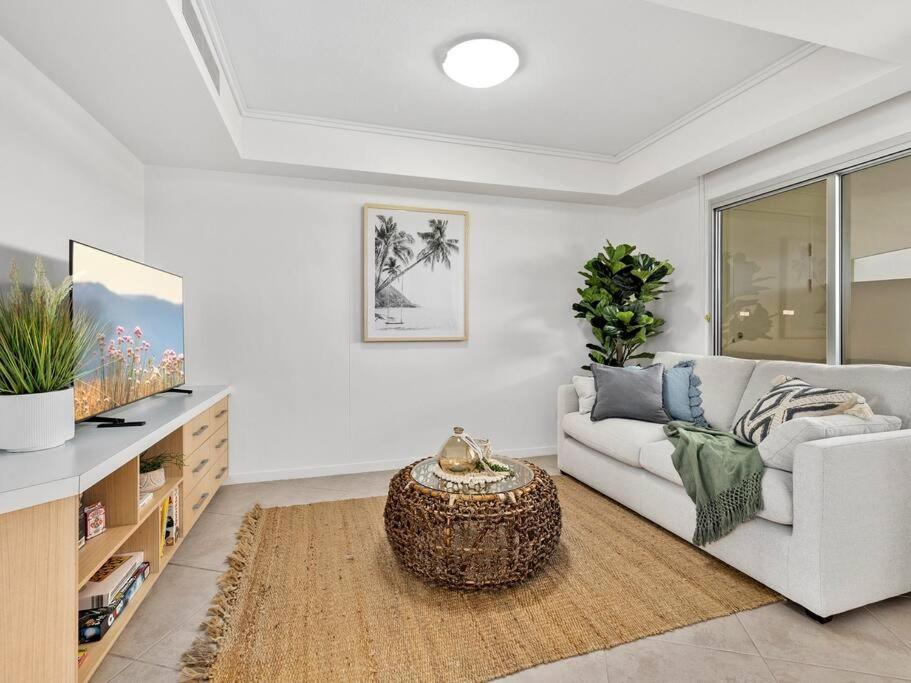Sensational Ocean View 2 Bedroom Apartment Maroochydore Exterior photo